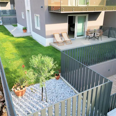 With Parking Space - 24316 Appartement