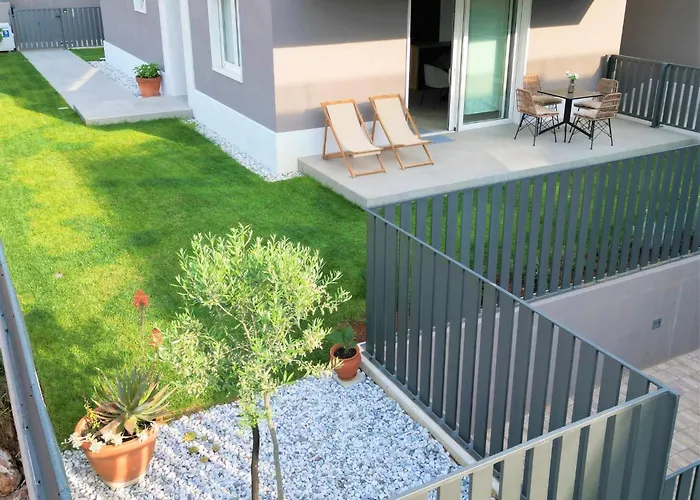 With Parking Space - 24316 Lejlighed