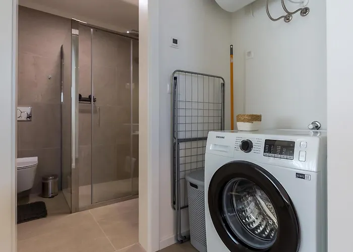 With Parking Space - 24316 Lejlighed